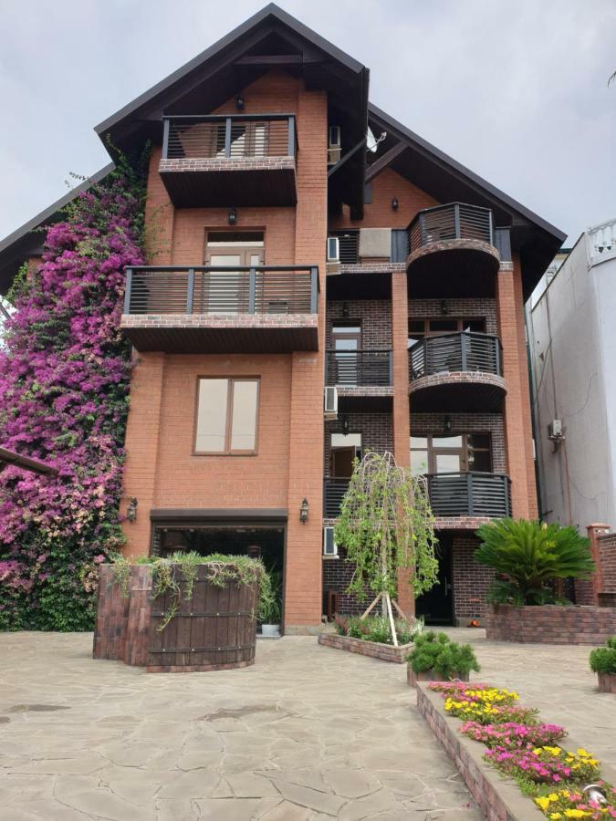 Guest House Belweder Gagra Exterior photo